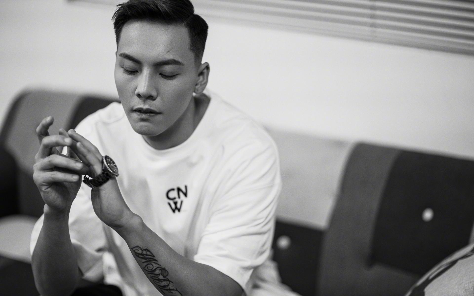 自由人队篮板球争夺激烈，自由人队篮板球争夺激烈进攻