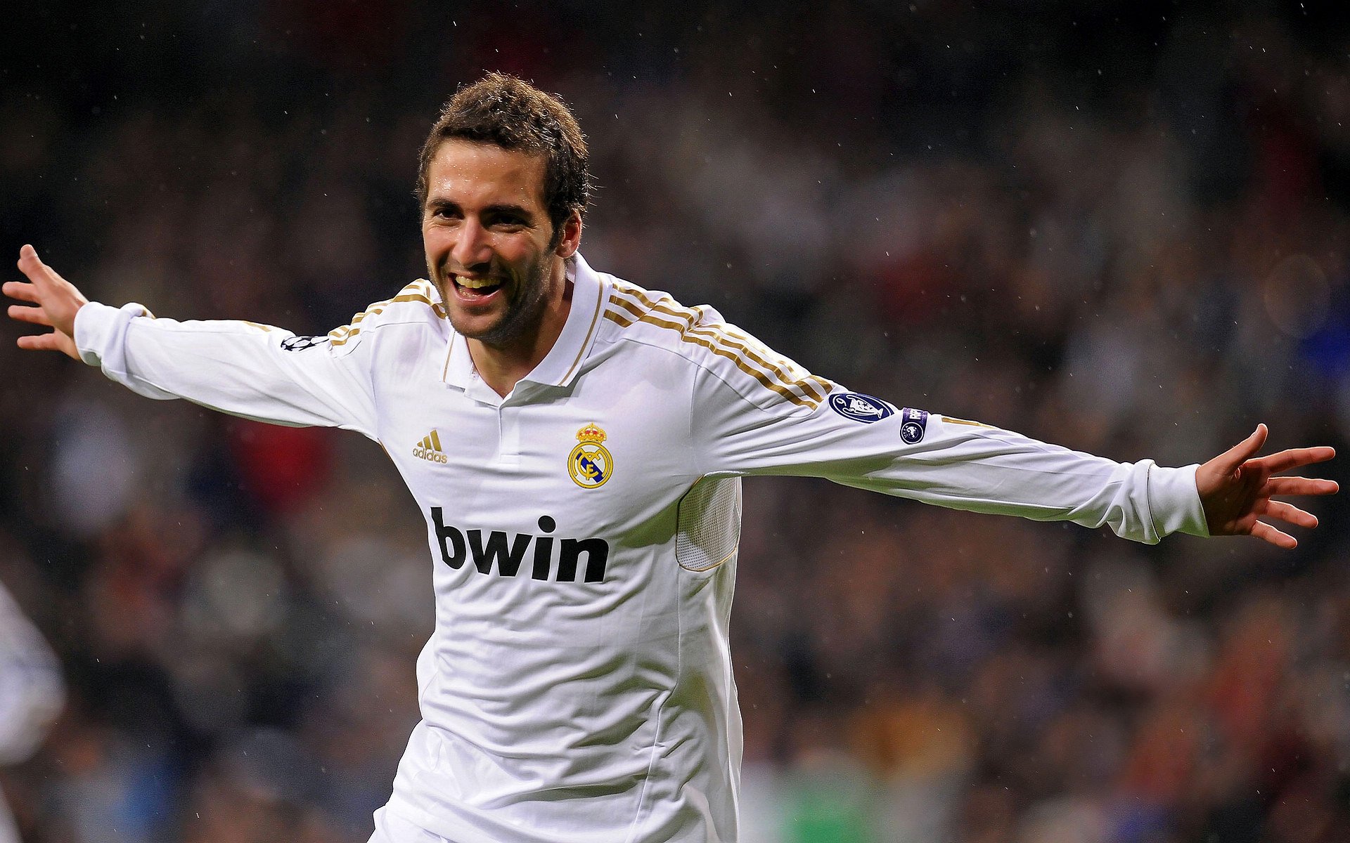 马竞坚持铁血防守打法力保零封，马竞防守反击