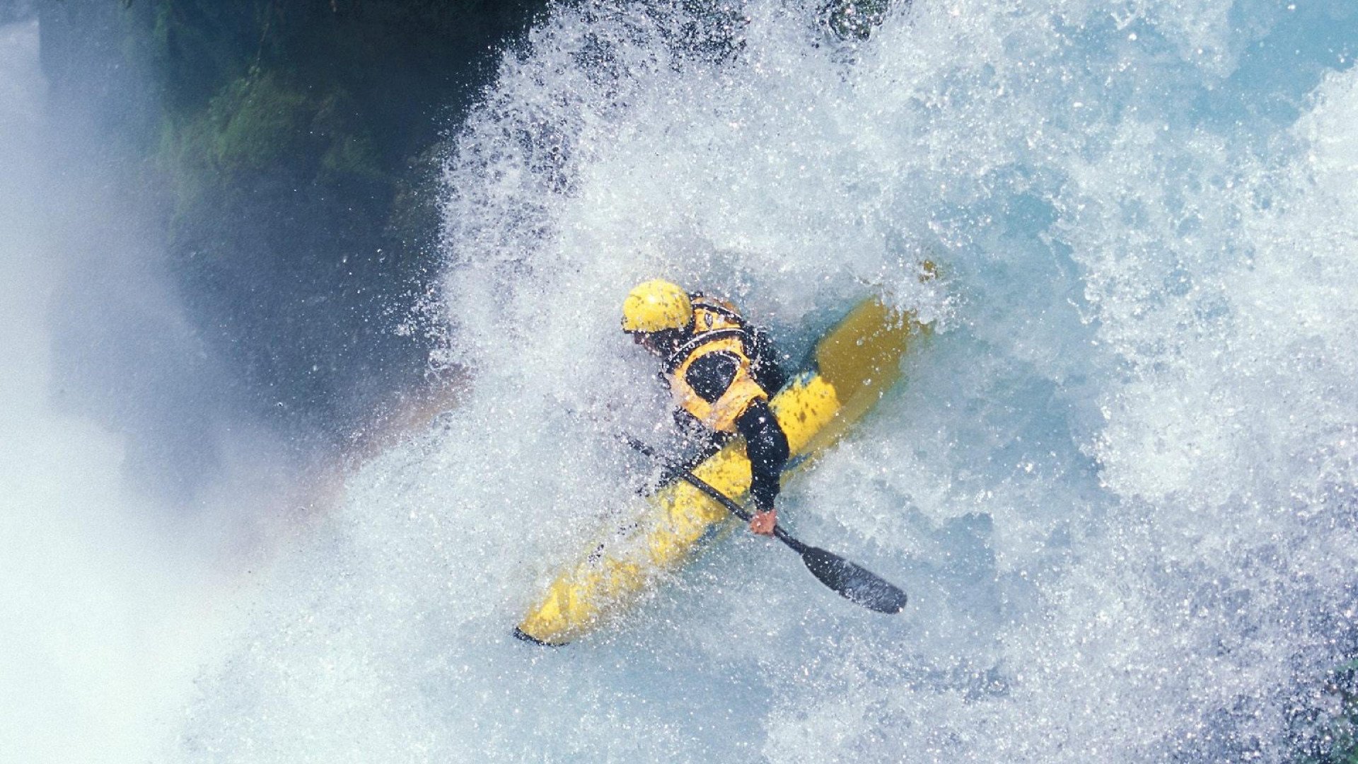 开云体育官方网入口-赛后分析：车手和团队的战术反思，赛车和车手